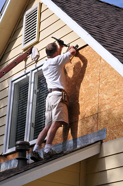 How To Choose The Right Materials for Your Siding Installation in 'Awendaw, SC